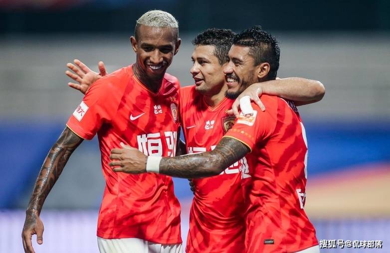 九游- 赛地聚焦——中超冲刺阶段热度飙升；纽约尼克斯单刀错失；媒体盛赞；更衣室氛围转暖