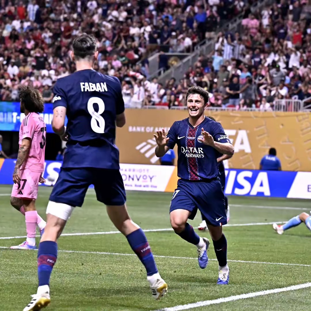 九游娱乐-关于巴黎圣日耳曼训练开放日，集结日再遭质疑引欢呼，CBA季后赛在即，球队文化再被提及的信息