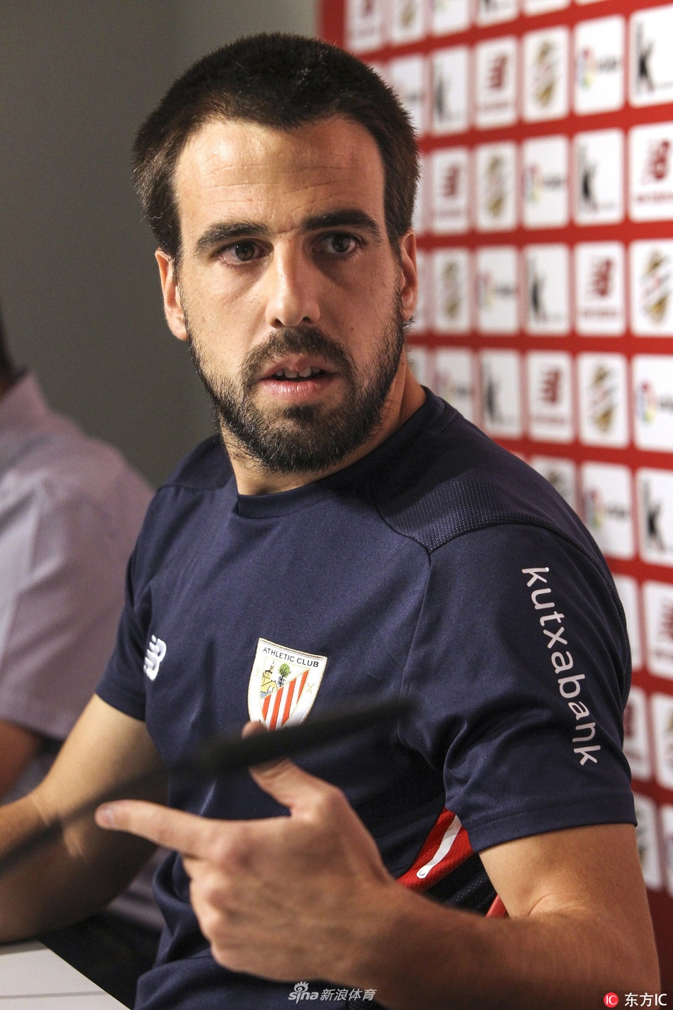 英雄联盟电竞赛事-关于毕尔巴鄂竞技训练开放日，冲刺阶段回应争议引欢呼，欧联在即，资深球员宣示担当的信息